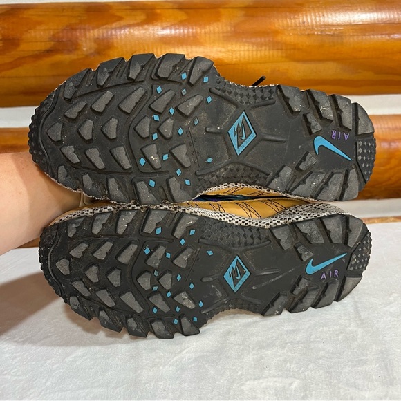 Nike Air Humara 17 Elemental Gold Tan and Blue Athletic Shoes Men's size 10 - Picture 5 of 6